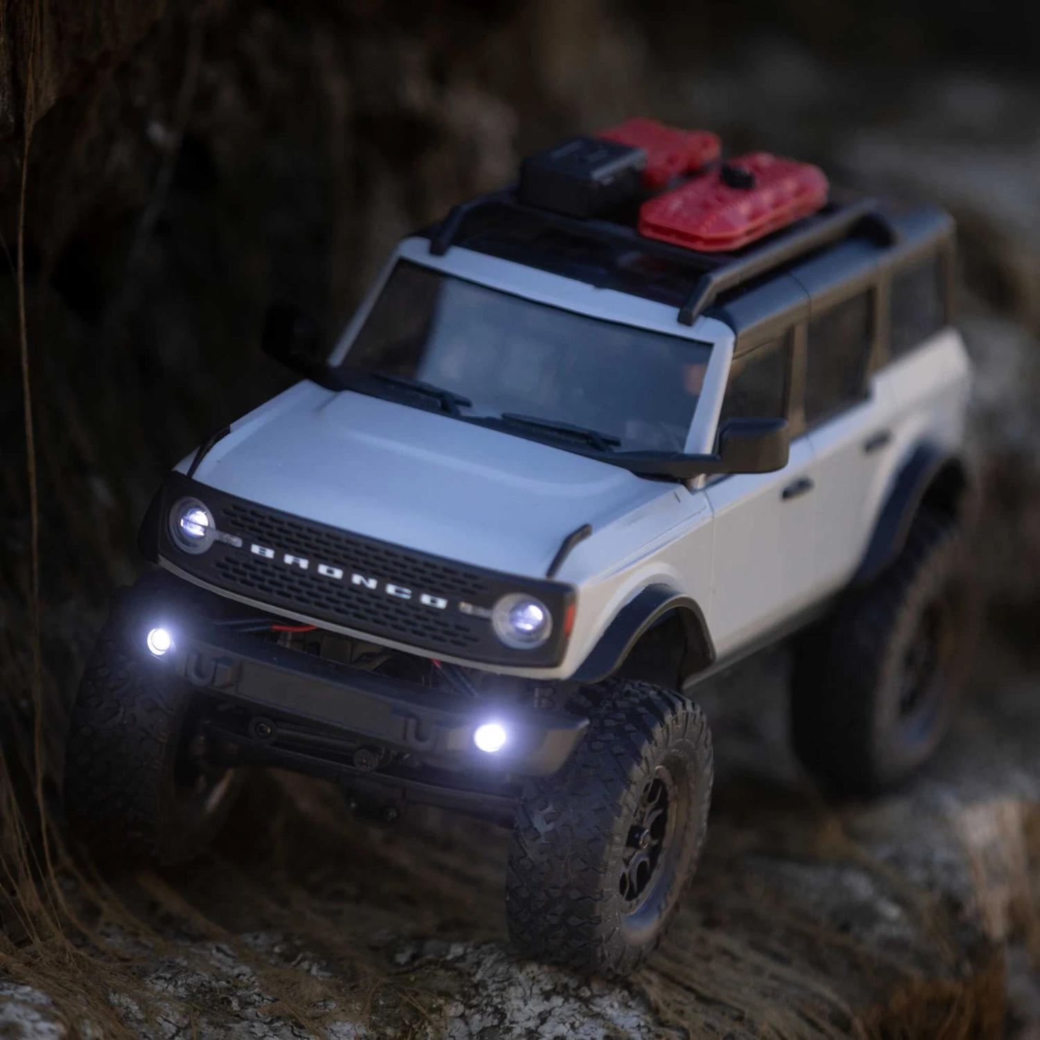 Axial 1/24 SCX24 2021 Ford Bronco 4WD Truck Brushed RTR AXI00006 18 Axial 1/24 SCX24 2021 Ford Bronco 4WD Truck Brushed RTR AXI00006 - Image 18