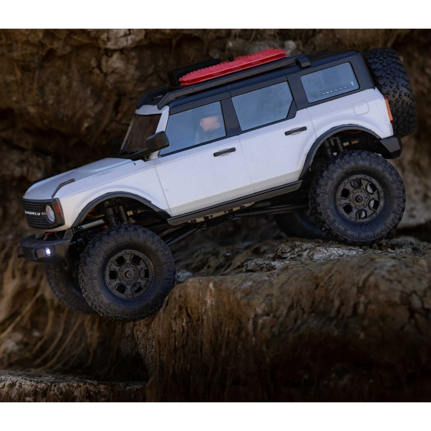 Axial 1/24 SCX24 2021 Ford Bronco 4WD Truck Brushed RTR AXI00006 19 Axial 1/24 SCX24 2021 Ford Bronco 4WD Truck Brushed RTR AXI00006 - Image 19